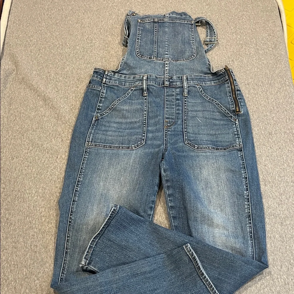 MADEWELL, skinny leg, denim blue overalls, in Jansing wash. Size large. - Picture 2 of 7